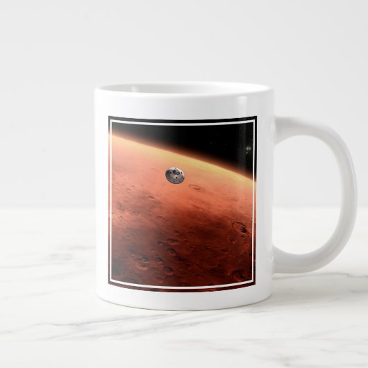 Grande Tasse Mars Science Laboratory approchant Mars. (Droite)