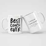 Grande Tasse Meilleur entraîneur jamais amusant noir blanc spor<br><div class="desc">Meilleur entraîneur ! Célébrez une super saison avec cette tasse personnalisée qui présente un graphique amusant en noir sur l'avant et la pièce pour le nom de l'entraîneur et les réalisations de l'équipe au dos. Idéal pour les sportifs jeunes et moins jeunes - des tout-petits aux professionnels - et une...</div>