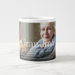 Grande Tasse Meilleure définition de l'amusant photo de grand-m<br><div class="desc">Personnalisez pour votre grand-mère, grand-mère, grand-mère, grand-mère, Nan ou Nanny pour créer un cadeau unique pour les anniversaires, Noël, le jour de la mère, les baby showers, ou tout autre jour que vous voulez montrer combien elle signifie pour vous. Une façon parfaite de lui montrer à quel point elle est...</div>