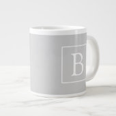 Grande Tasse Monogramme simple gris clair (Devant droit)