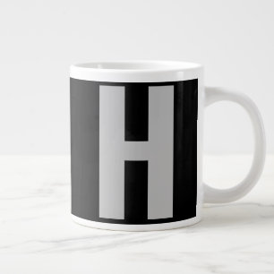 Grande Tasse Monogramme surdimensionné initial en noir et gris
