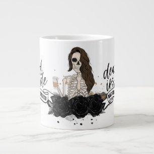 Grande Tasse Mort À L'Intérieur Mais Caffiné