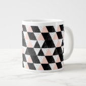 Grande Tasse Motif géométrique triangulaire à main (Devant droit)