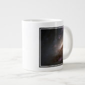 Grande Tasse Ngc 4258 Sous Formation D'Étoiles Intenses. (Devant droit)