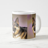 Grande Tasse Noir et Tan GSD (Devant droit)