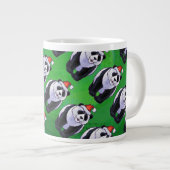 Grande Tasse Ours de panda à Santa Hat sur Vert (Devant droit)