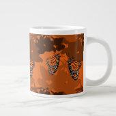 Grande Tasse Paire papillon de monarque de l'Orange foncé (Droite)