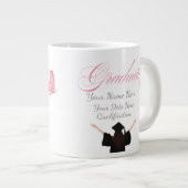 Grande Tasse Personalized Pink Graduate Gift, Custom Name  (Devant droit)