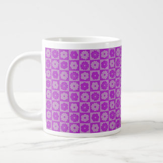 Grande Tasse Pétales dans le silence 01. Motif floral.