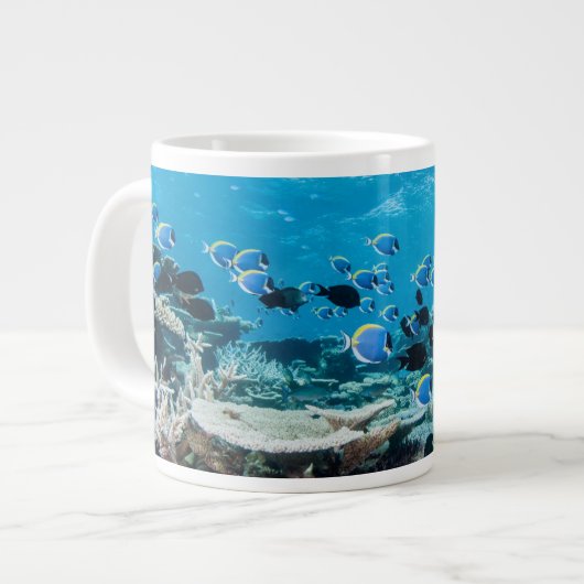 Grande Tasse Plages tropicales | Esturgeon Parmi le corail (Devant gauche)
