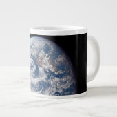Grande Tasse Planète Terre Prise Par L'Équipage Apollo 11. (Devant droit)
