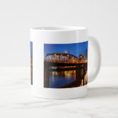 Grande Tasse Pont de Hawthorne (Devant droit)