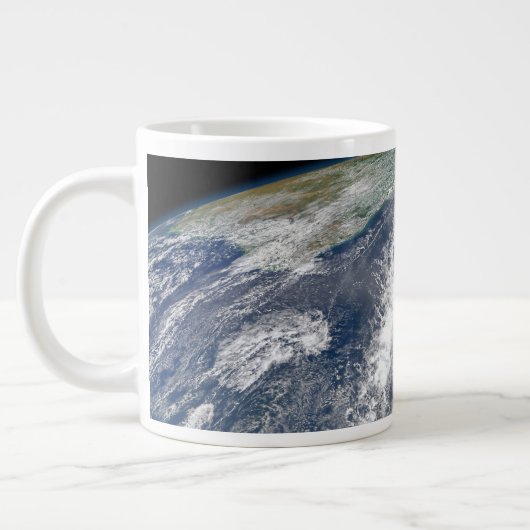 Grande Tasse Poussière vers l'Amérique du Sud (Gauche)