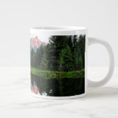 Grande Tasse Réflexions grandes de Teton au-dessus de l'étang (Droite)