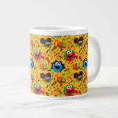 Grande Tasse Sesame Street Kwanzaa Motif (Devant droit)