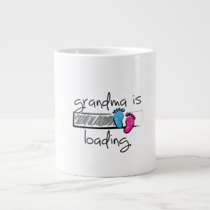 Grande Tasse Slogan grandma is loading. Grand et grand-mère.