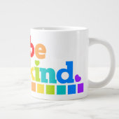 Grande Tasse Soyez gentil arc-en-ciel texte slogan coeur (Droite)