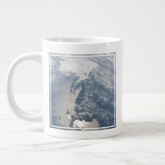 Grande Tasse Sunglint Sur La Côte Du Massachusetts. (Gauche)