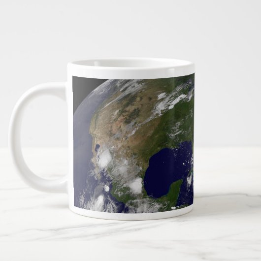 Grande Tasse Tempêtes Tropicales Sur La Planète Terre. (Gauche)