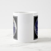 Grande Tasse Terre Avec Trois Cyclones Tropicaux Dans Le Pacifi (Devant)