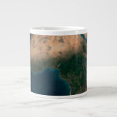 Grande Tasse Terre Pleine De L'Espace Au-Dessus Du Continent Af (Devant)