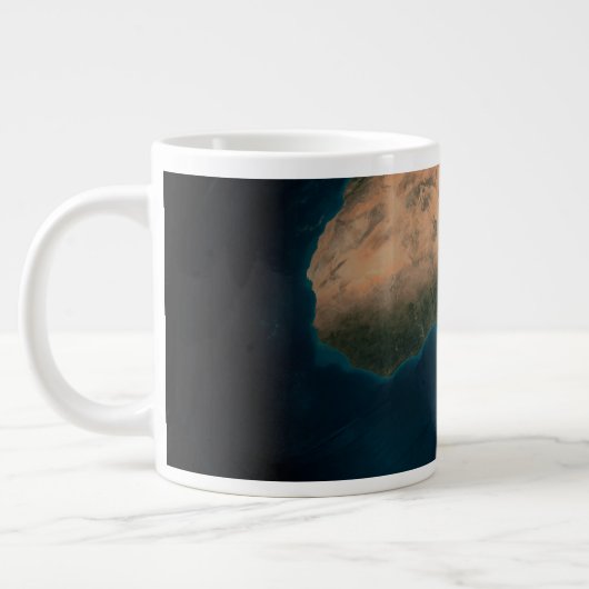 Grande Tasse Terre Pleine De L'Espace Au-Dessus Du Continent Af (Gauche)