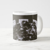 Grande Tasse Tour sombre 2 (Devant droit)