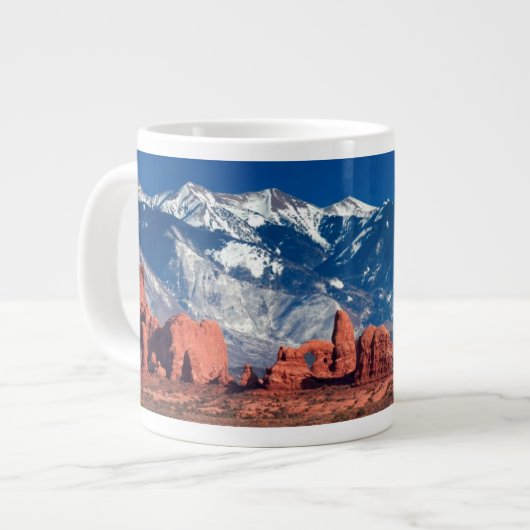 Grande Tasse Traînée équilibrée de roche (Devant gauche)