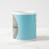 Grande Tasse Un vaisseau spatial qui traverse une planète (Devant)