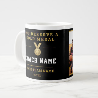 Grande Tasse Vous méritez une photo d'équipe de coach avec méda