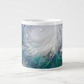 Grande Tasse Vue De L'Ouragan Dorian. (Devant)