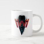 Grande Tasse Westworld | L'homme en noir logo graphique<br><div class="desc">Regardez ce portrait de l'homme en noir,  avec le logo Westworld recouvert de rouge.</div>