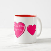GRANDMA avec coeur rose café ou tasse à thé. (Devant droit)