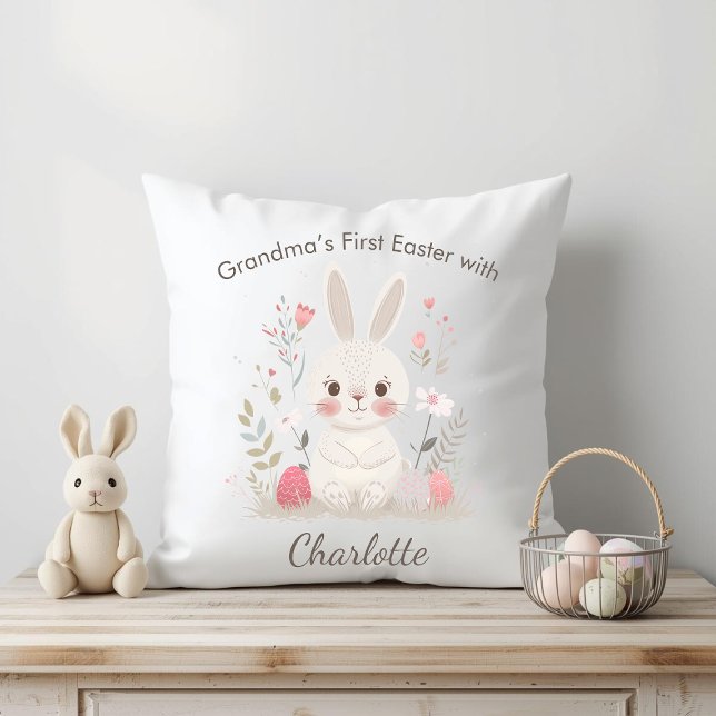 Grandma’s First Easter Personalized  Kussen (Creator heeft geüpload)