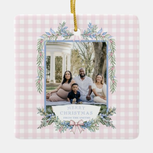 Grandmillennial Pink & Blue Holly Kerstmis Keramisch Ornament (Voorkant)