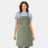 Gran's Kitchen Always Open Olive Green Polka Dot Schort (Gedragen)