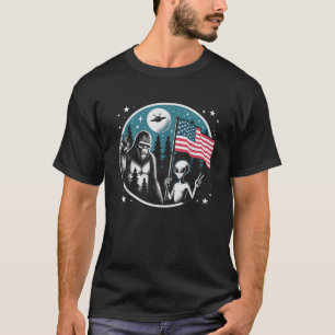 Grappig 4 juli Bigfoot Alien UFO Amerikaanse vlag T-shirt