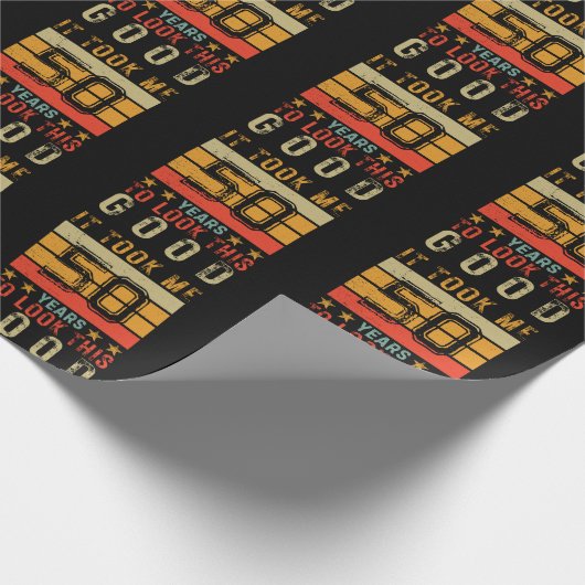 Grappig aangepaste nummer verjaardagsverjaardag v cadeaupapier (Hoek)