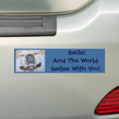 grappig afbeelding van een hond die glimlacht met bumpersticker (Op auto)