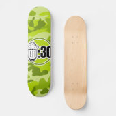 Grappig Bier : 30, felgroene camo, camouflage Skateboard (Voorkant)