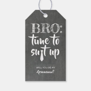 Grappig Bro Suit Up Groomsman voorstel Cadeaulabel