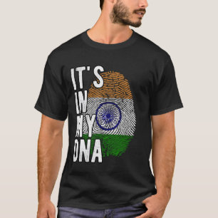 Grappig dat het in mijn DNA staat India vlag Vinge T-shirt