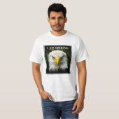 Grappig dat ik glimlach op de foto van Grumpy Eagl T-shirt (Voorkant volledig)