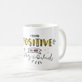 Grappig dat ik positieve zwangerschapsuitkondiging koffiemok (Voorkant rechts)