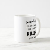 Grappig dat je cadeautjes achterlaat voor Mok van  (Voorkant rechts)