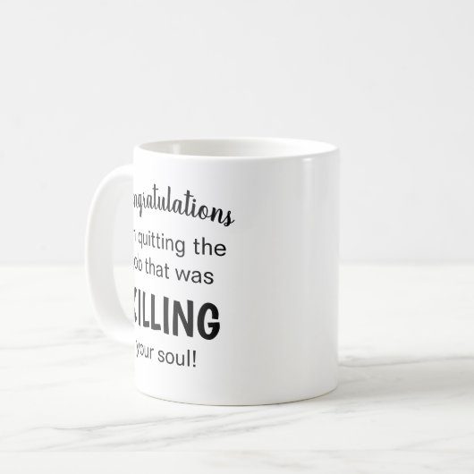 Grappig dat je cadeautjes achterlaat voor Mok van  (Voorkant links)