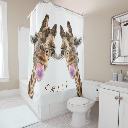 Grappig douchegordijn met speelse Giraffes - Smile (In situ)