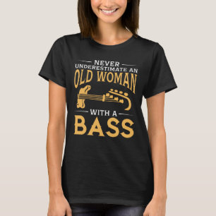 Grappig een oude vrouw met een gitaar t-shirt