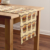 Grappig eten Pun Bacon Lover Cheeseburger Design Korte Tafelloper (Voorbeeld)