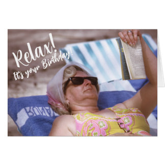 Grappig Gelukkig Verjaardag Ontspannen op het Stra